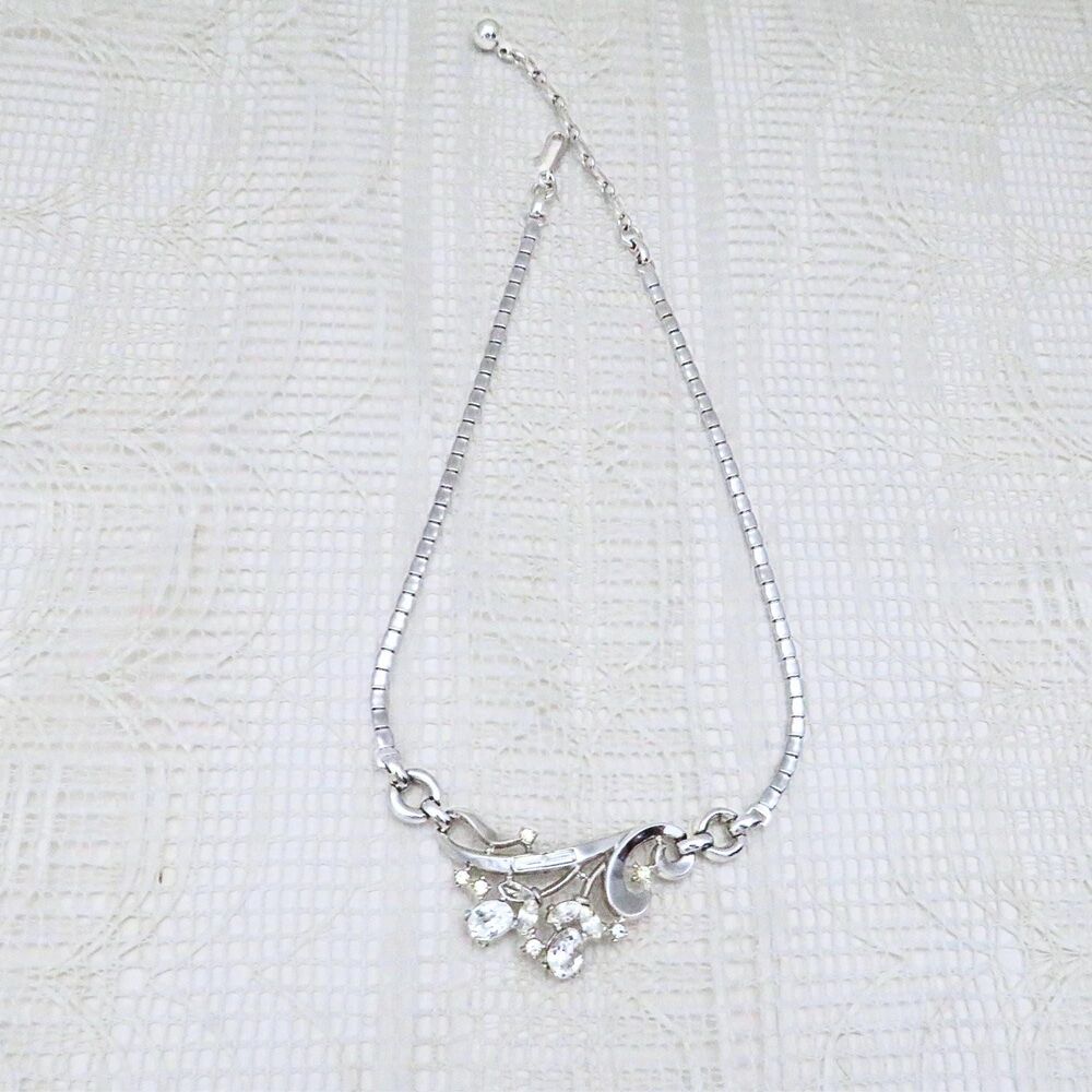 Vintage Trifari Silver Plated Rhinestone Choker Necklace Sparkly Swirl Design
